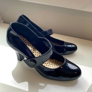 Patent Mary Jane-style Low Pumps, Black - 9.5